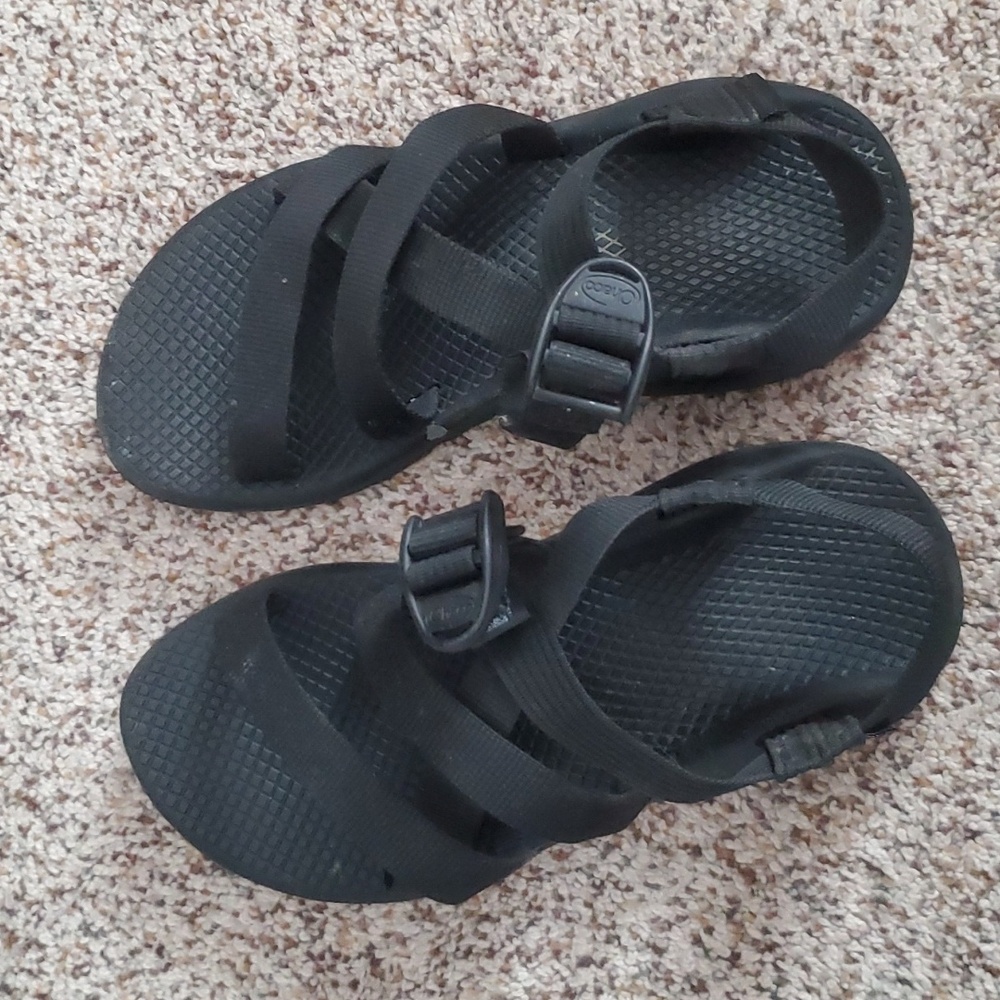Chaco W's Sz 6 Black Sandals